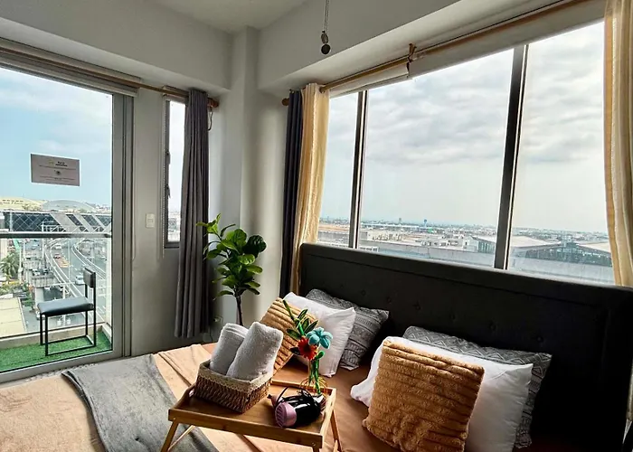Apartment Condotel Across Naia Terminal 3 At One Palm Tree *